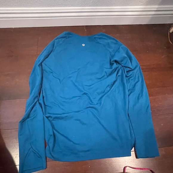 guc lululemon Teal Long Sleeve Top - Picture 1 of 4